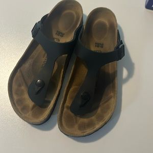 Birkenstock Gizeh Black Thong Sandals Like New!